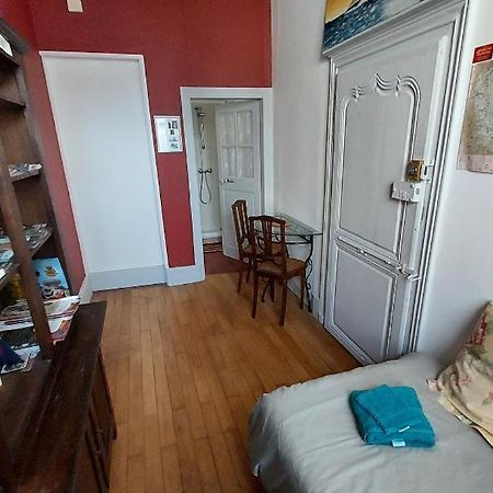 Ferienwohnung L'Etape Kerisa Châteaumeillant Exterior foto