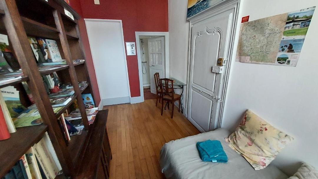 Ferienwohnung L'Etape Kerisa Châteaumeillant Exterior foto